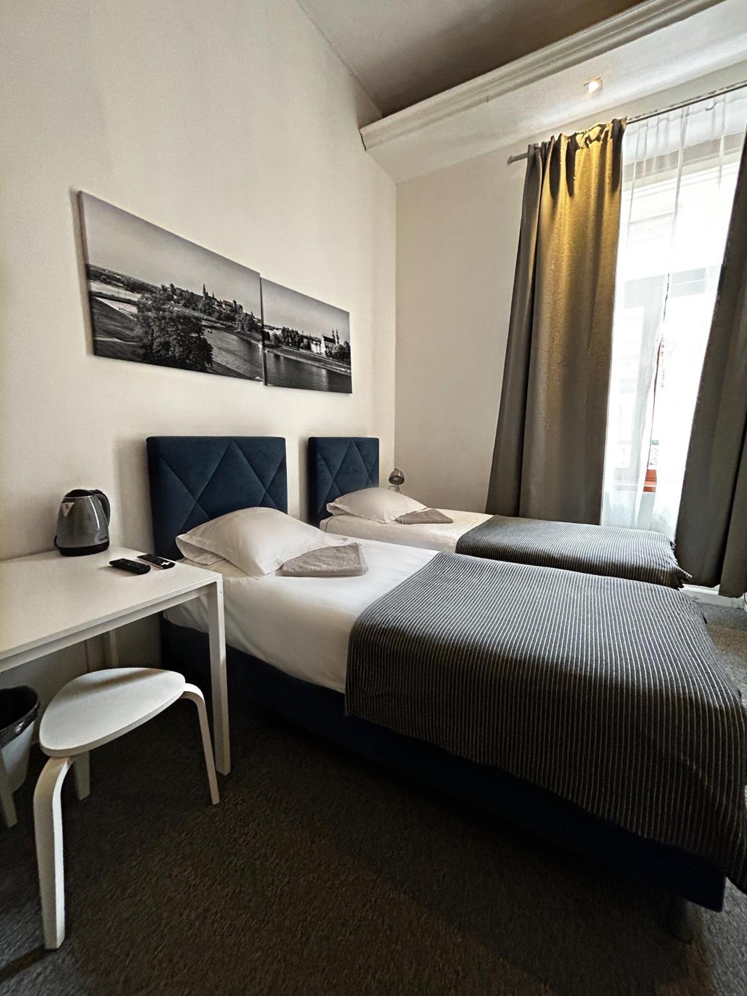 Harmony Aparthotel Krakau Buitenkant foto