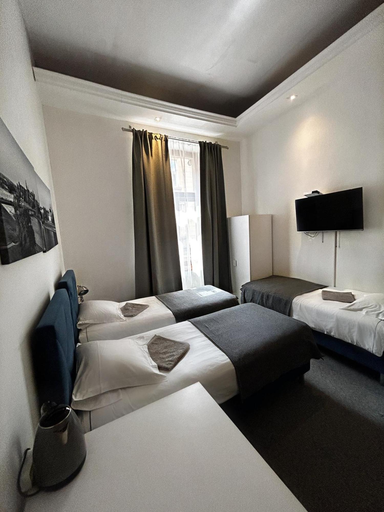 Harmony Aparthotel Krakau Buitenkant foto