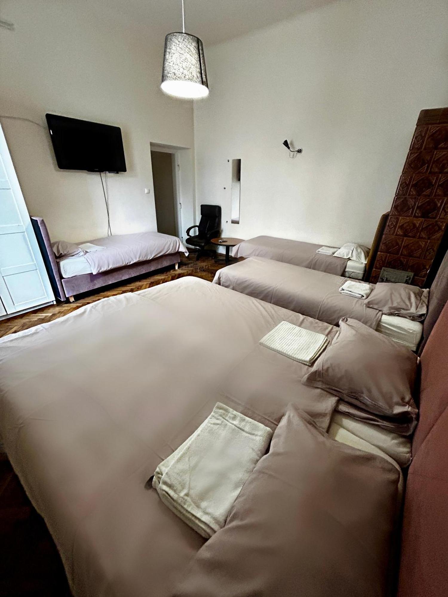 Harmony Aparthotel Krakau Buitenkant foto