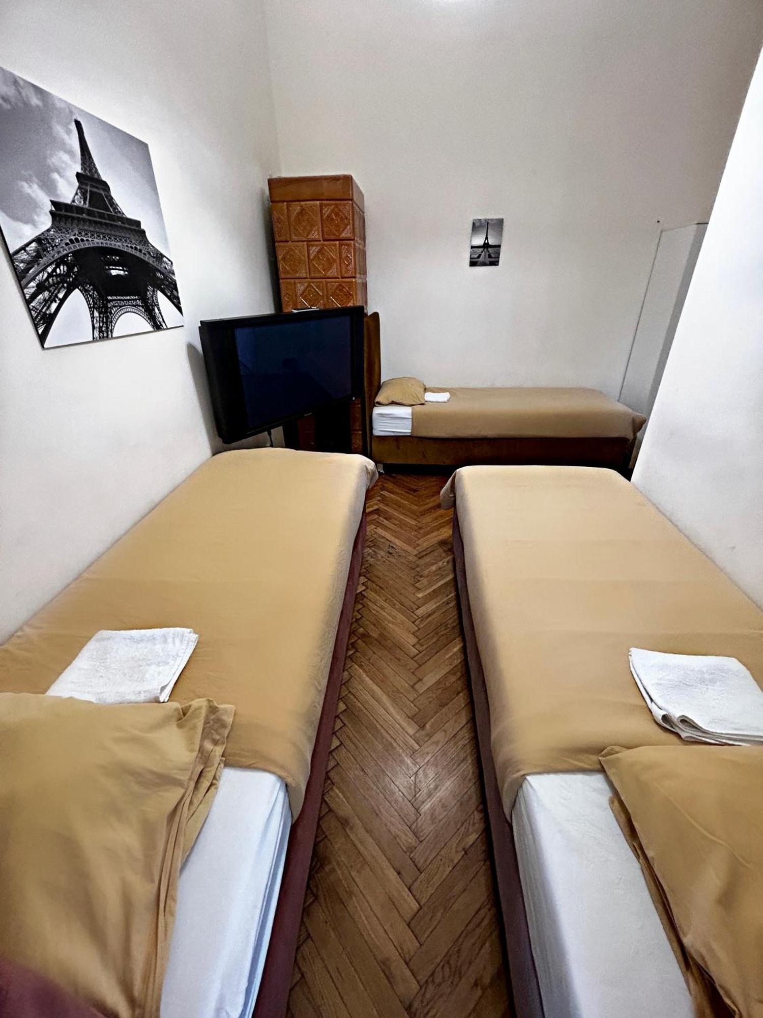 Harmony Aparthotel Krakau Buitenkant foto